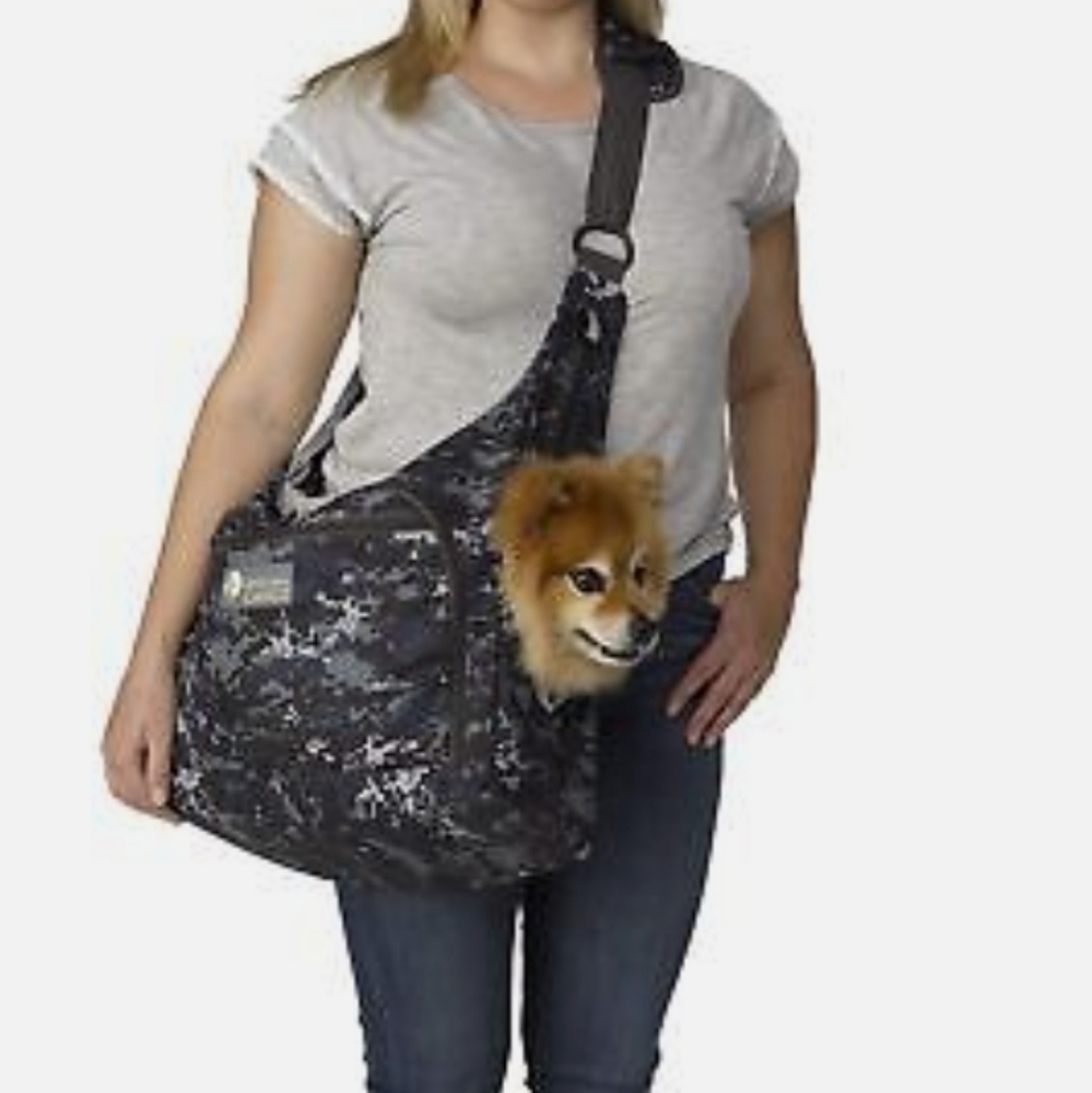 PRECIOUS CARGO FURRY FRIEND CARRIER NWT